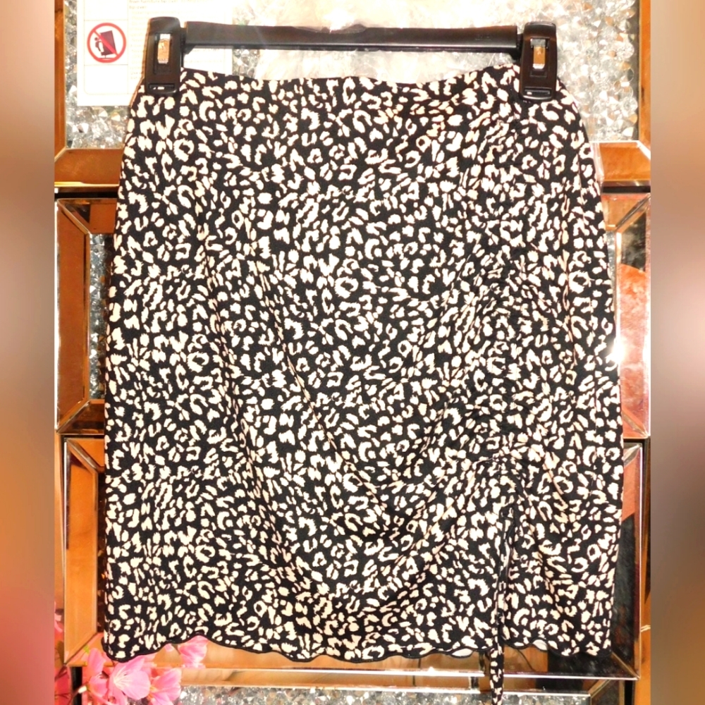 Skirt by originality extra large new with tags